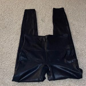 Spanx M Tall faux leather leggings